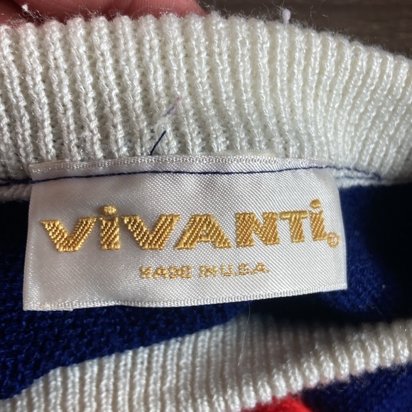 Vintage 80’s Women’s Abstract Vivanti 3/4 Sleeve Sweater Blue white & Red - Picture 4 of 8